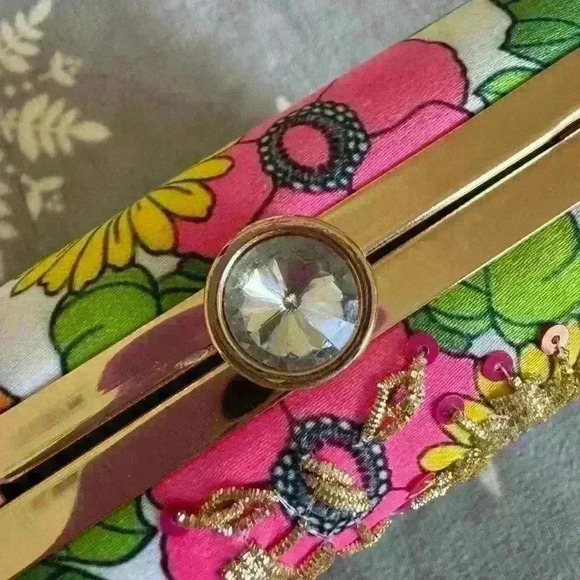 Alixandra Collection Miami Handbag - Picture 6 of 11